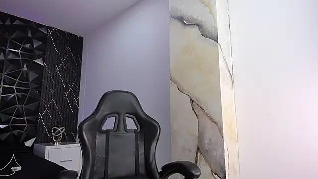 Snapshot of AriadnaLoren chatting on February 23, 4:58 am AriadnaLoren online show from February 23, 4:58 am