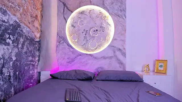 Snapshot of AriadnaLoren chatting on January 16, 8:24 pm AriadnaLoren online show from January 16, 8:24 pm