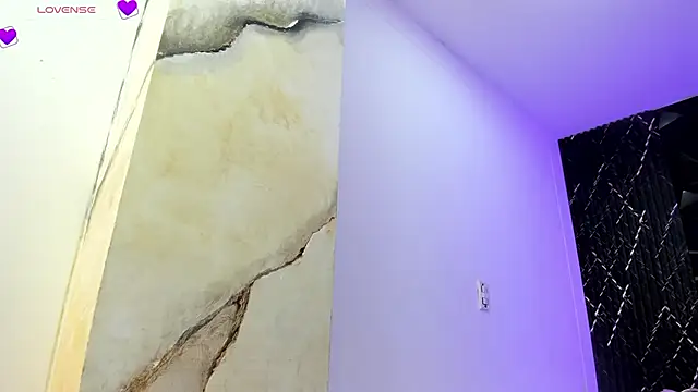 AriadnaLoren online show from April 17, 4:04 am