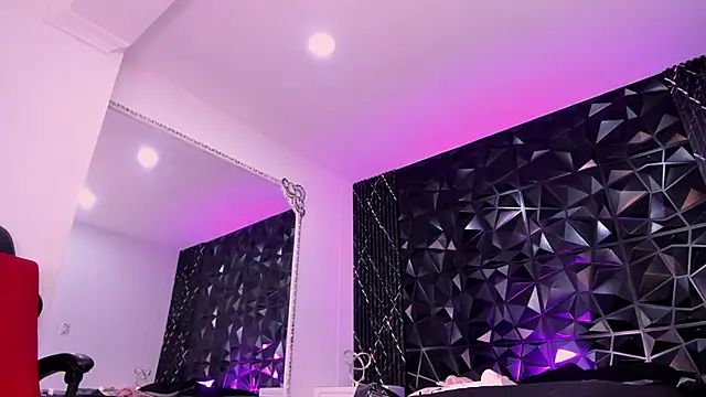 AriadnaLoren online show from March 4, 5:48 am