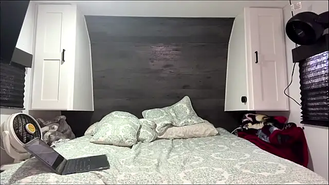 YareliON online show from January 8, 4:57 pm