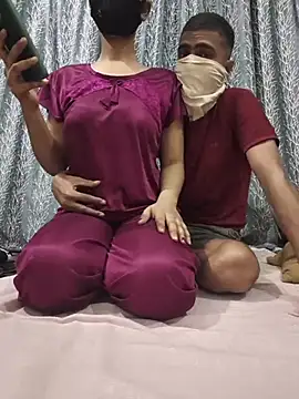 Snapshot of Rose1728 chatting on February 15, 10:36 am Rose1728 online show from February 15, 10:36 am