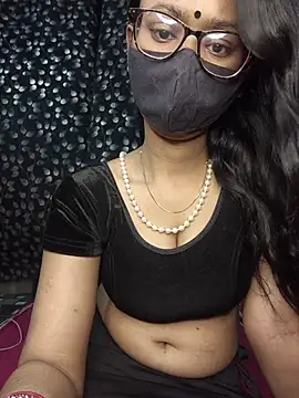 Rose1728 online show from March 18, 9:48 pm