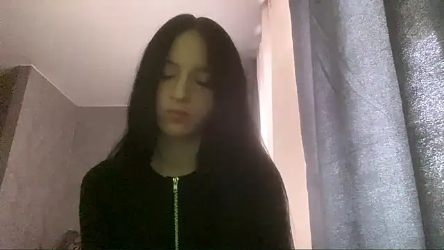 Snapshot of DianaBellas chatting on December 20, 10:18 am DianaBellas online show from December 20, 10:18 am