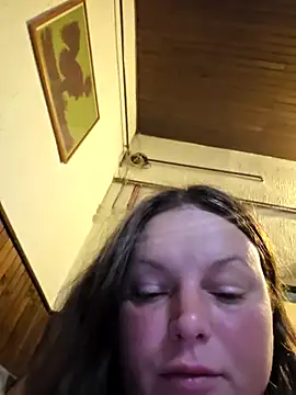 Snapshot of andelija chatting on December 15, 12:22 pm andelija online show from December 15, 12:22 pm