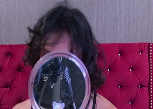 Snapshot of Shelly_bat chatting on July 1, 10:32 pm Shelly bat online show from July 1, 10:32 pm
