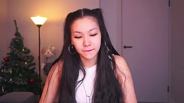 Snapshot of DonaPelligrino chatting on December 16, 5:33 am DonaPelligrino online show from December 16, 5:33 am