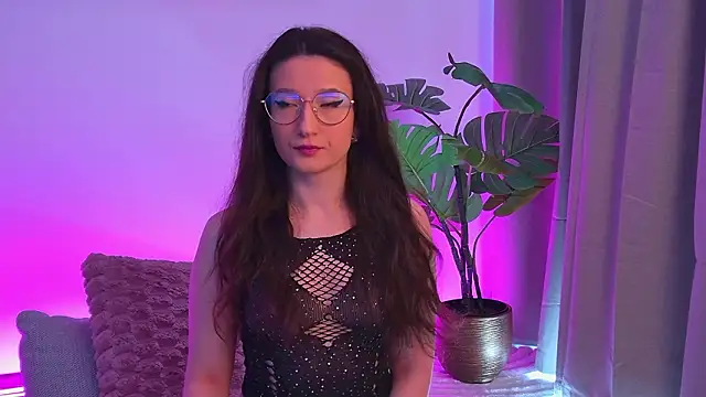 TheaMalekoo online show from March 13, 7:35 am