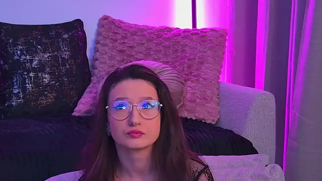 TheaMalekoo online show from March 3, 7:48 am