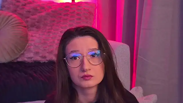 TheaMalekoo online show from February 10, 7:40 am