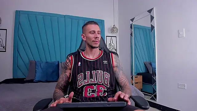 J king   online show from March 11, 8:25 pm