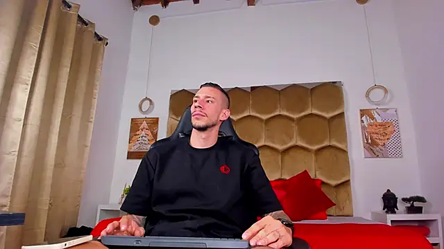 J king   online show from May 31, 5:51 pm