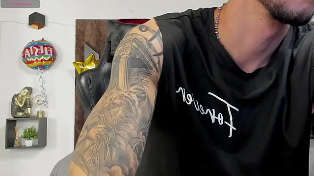 J king   online show from May 4, 8:22 pm