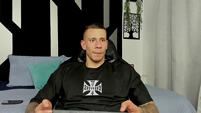 J king   online show from February 5, 11:00 pm