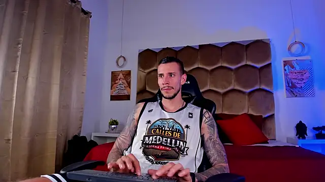 J king   online show from June 10, 7:59 pm