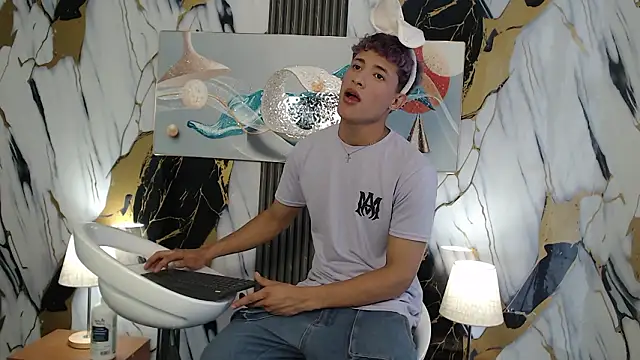 YOUNG GUYS1 online show from February 15, 1:43 pm