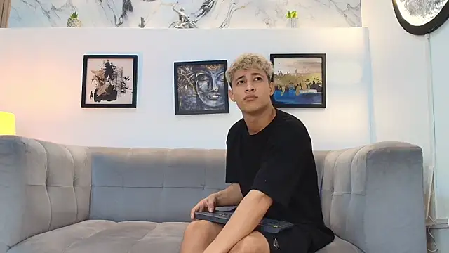 YOUNG GUYS1 online show from April 19, 7:20 am