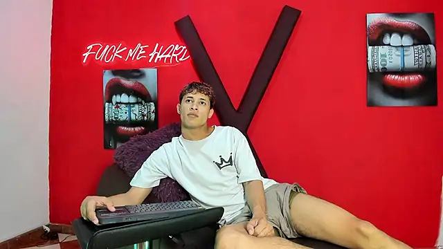 YOUNG GUYS1 online show from February 24, 1:17 am