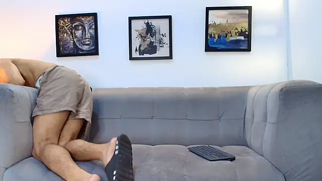 YOUNG GUYS1 online show from March 24, 7:52 am