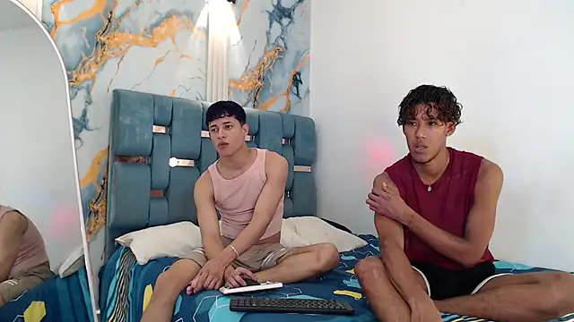 YOUNG GUYS1 online show from February 5, 1:23 am