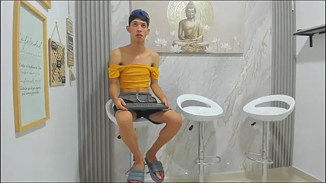 Snapshot of GOOD_BOYS1 chatting on December 14, 1:23 am GOOD BOYS1 online show from December 14, 1:23 am