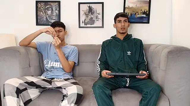 HORNY PRETTY online show from March 15, 7:21 pm