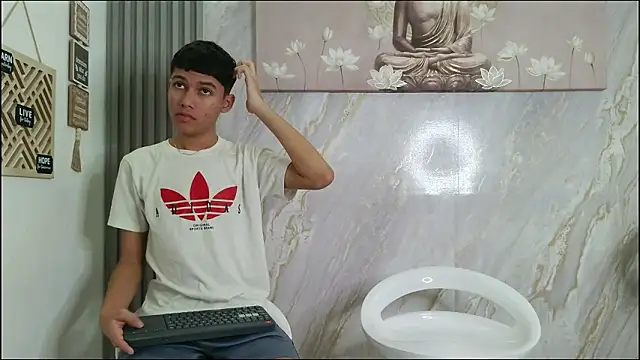 HORNY PRETTY online show from February 10, 1:32 pm