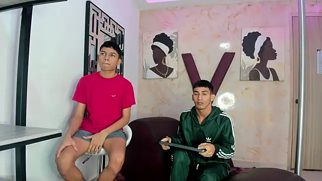 HORNY PRETTY online show from March 31, 7:27 pm