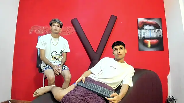 HORNY PRETTY online show from May 7, 1:25 pm
