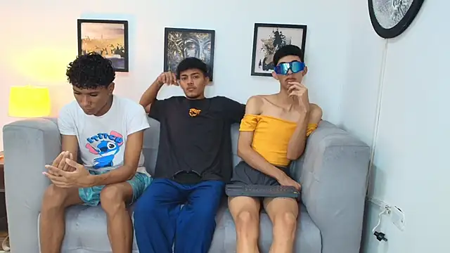 Snapshot of SWEET_RABBIT1 chatting on December 15, 7:20 pm SWEET RABBIT1 online show from December 15, 7:20 pm