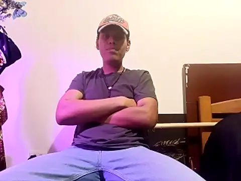 Snapshot of alexanderbaron26 chatting on February 8, 10:02 am alexanderbaron26 online show from February 8, 10:02 am