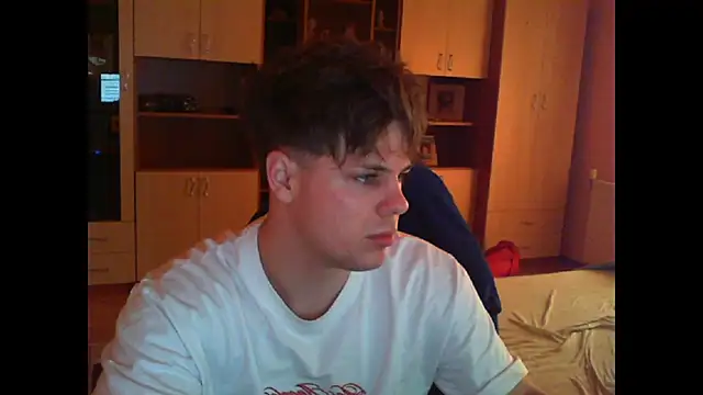 GymGuy0505 online show from March 6, 5:57 am