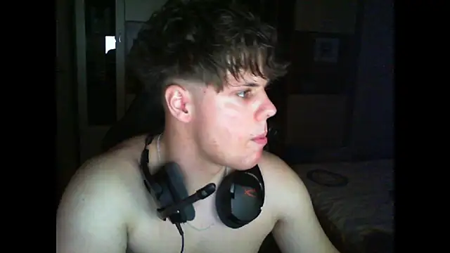 GymGuy0505 online show from December 17, 10:59 pm