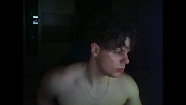 GymGuy0505 online show from January 8, 11:22 pm