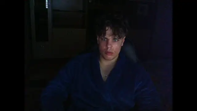 GymGuy0505 online show from March 31, 8:33 pm