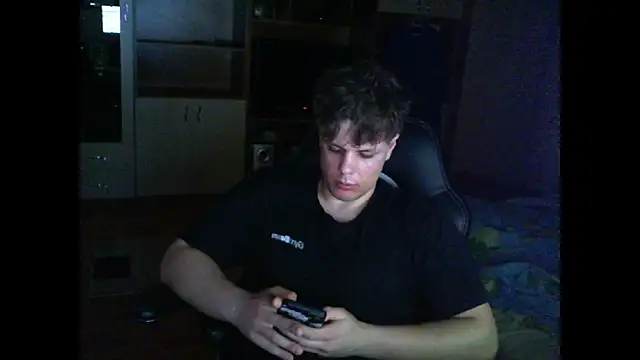 GymGuy0505 online show from March 8, 1:22 am