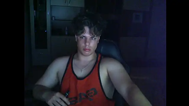 Snapshot of GymGuy0505 chatting on May 27, 9:55 pm GymGuy0505 online show from May 27, 9:55 pm