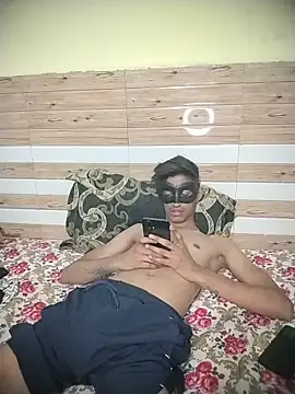 xoupleaura online show from April 5, 5:47 am