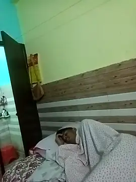 xoupleaura online show from April 13, 3:32 am