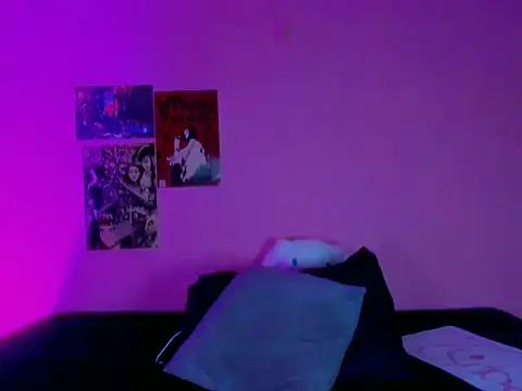 Gabrielabunny1 online show from May 14, 12:29 am