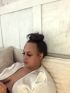 Welsh Maya221x online show from January 14, 11:36 am