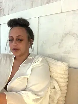 Welsh Maya221x online show from January 12, 11:39 am