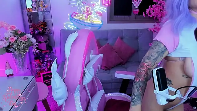 Hayami Lee online show from February 11, 2:11 am