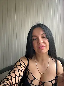 Snapshot of MeganBlueq chatting on February 16, 8:35 am MeganBlueq online show from February 16, 8:35 am