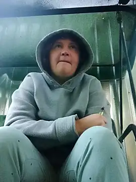 Snapshot of milfstress chatting on September 20, 3:55 am milfstress online show from September 20, 3:55 am