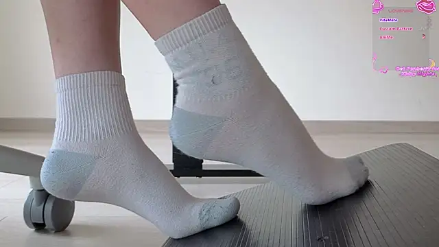 Feetbeth online show from April 13, 5:17 pm