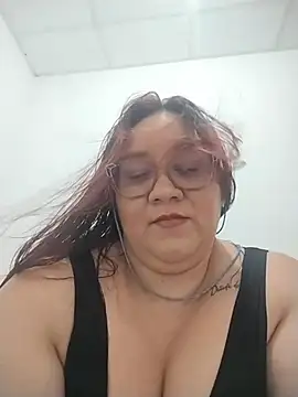 Snapshot of sharon_G chatting on June 3, 6:01 pm sharon G online show from June 3, 6:01 pm
