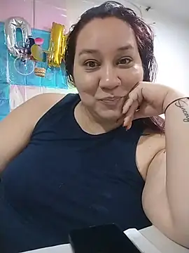 Snapshot of sharon_G chatting on June 25, 5:12 am sharon G online show from June 25, 5:12 am