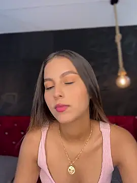 Snapshot of Valeria-escobar chatting on December 16, 1:26 pm Valeria-escobar online show from December 16, 1:26 pm