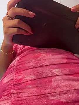 Snapshot of Valeria-escobar chatting on May 12, 12:33 pm Valeria-escobar online show from May 12, 12:33 pm